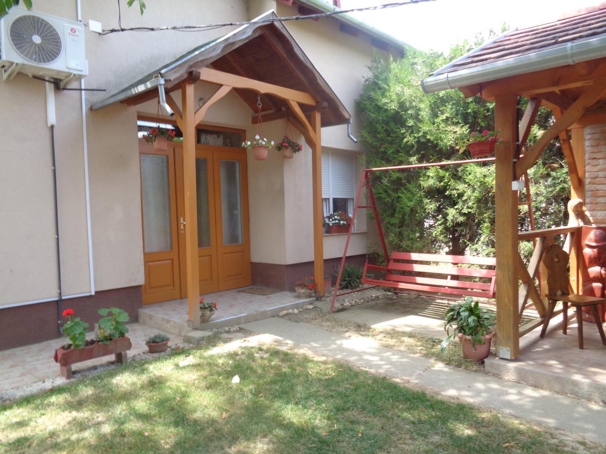 Irenke Vendeghaz Apartment Alsopahok Exterior photo
